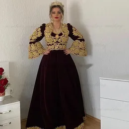 Burgundowe aksamitne tradycyjne sukienki wieczorowe Kosowa Vestidos Formalizacje albańskiej kaftanu aplikacja balowa sukienka szata de soiree de Maria