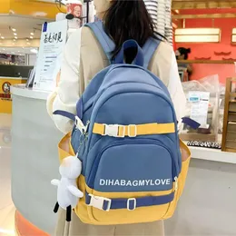 حقائب مدرسية الموضة نساء سفر على الظهر 2023 Harajuku Style College Girl Laptop Bag Bag Barge Transhand