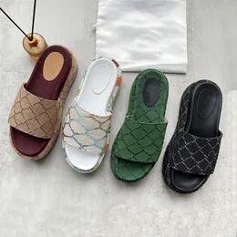 Sandals 2023 Womens Fashion Slippers Embroidered Canvas Designer Slides Slip on Slipper Girls 60mm Covered Platform Sandals Size 35-45