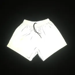 Kvinnors shorts god kvalitet reflekterande kvinnor sommarsidor som är loss löst korta byxor nattklubb reflekterar lätt feminino 230222