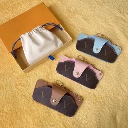 Tasarımcı Anahtar Zincir Gözlük Çanta Erkekler için Kadın Güneş Gözlüğü Kravalı Mektup Deri Anahtarlık Anahtar Toka Kutu