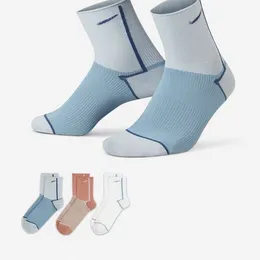 New Hook Socks Quick-Drying Mid-Calf Sock for Men and Women Sports Running Basketball Socks Wholesale 3 Pairs