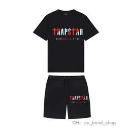 Sommaren ny Trapstar London Shooter kort￤rmad t-shirt kostym Chenille avkodar svart is smak 2.0 herrar rund hals t-shirt shorts 58