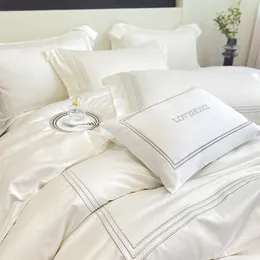 Sängkläder sätter 100%bomullsuppsättning Hemtextil Tre rader broderi Lyxig örngottkedja täcke Tvilling/drottning/enkelsäng 230222