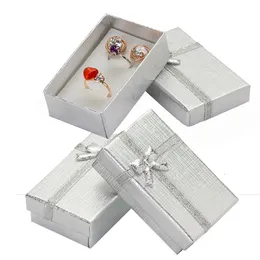 Jewelry Boxes 32pcs Cardboard Jewelry Boxes 1.9x3.1 Silver Gift Boxes for Pendent Necklace Earrings Ring Box Packaging with White Sponge 230222