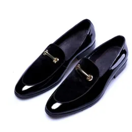 Dress Shoes Luxury Business Oxford Leather Shoes Men Breathable Patent Leather Formal Shoes Plus Size Man Office Wedding Flats Male Black 230223