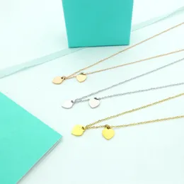 Luxurys hjärtdesigners halsband hänge charm för kvinnor trendiga elegant enkel sträng av pärlor geometriska party smycken gåva halsband födelsedag med låda