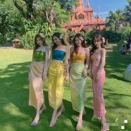 Etniska kläder 2023 Summer Thai Traditionella kvinnor Sexig lång kjol Sydostasiatisk pografi Dance Performance Thailand Kostym Travelklänning