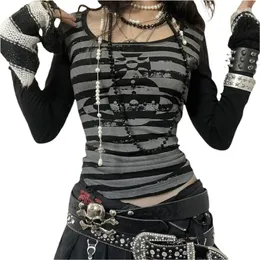 Женская футболка Xingqing Gothic Grunge Tops Y2K Эстетические полосатые полосатые рубашки T-рубашки 2000-х