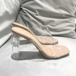 Sandaler heta 2023 sommarpumpar pvc gelé tofflor öppen tå höga klackar kvinnor transparenta perspex skor häl clear y2302