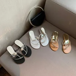 Terlik Bayanlar Kadın Flip Flops Rhinestone Dar Bant Kayması Düz ​​Düşük Topuklu Siyah Beyaz Kahverengi Kristal Tasarım Parti Pompaları 39Slippers