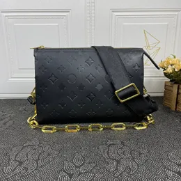 M57790 Designer Bag Fashion Womens Crossbody Bag Luxury Pouch Crossbody Bag Simple Design Chain Baguette Bag Axel väska