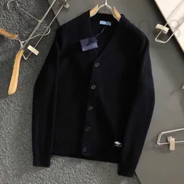 Erkek Sweaters Tasarımcı Kaşmir Sweater Erkekler V-yakalı Ceket İş Rahat Örme Sweaters Moda Sıcak Uzun Kollu Knitedshirt Kadınlar 275n