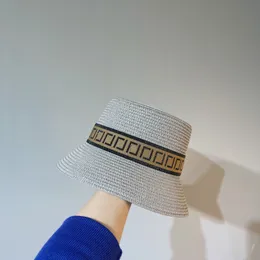 Cappello da donna di design con lettera di paglia Cappello da gentiluomo Cappello da sole Cappello lavorato a maglia di moda Cappello a tesa larga per uomo Cappelli a tesa larga da donna Cappelli a secchiello estivi Cappelli da spiaggia all'aperto Regalo FF