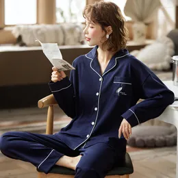 Coloque de algodão do sono feminino Coloque quente colar de 2 peças de 2 peças Mulheres de manga longa pijamas chinês Feihe Padrão Inverno fofo