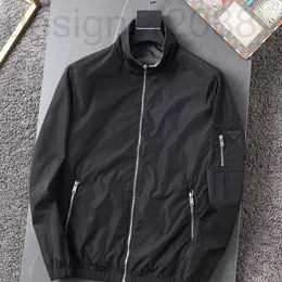 جاكيتات للرجال مصمم سترة الخريف شتاء الأزياء السوستة على الوجهين الأعمال البسيطة Cardigan Card Coard Stand Stand Nylon Windbreaker Trend C1J2