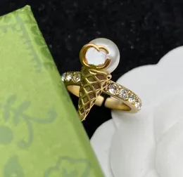 Mode Pearl Double Letter Ring Bague Bijoux Designer Rings smycken Öppen justerbar för kvinnor Lady Par Presentringar med låda