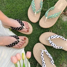 Tofflor kvinnor sommarstrand tofflor söt vågpunkt Rom Sandal Slip On Open Toe Casual Flat Outdoor Slides Flip Flops Shoes