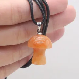 Kedjor Style Kvinnor Halsband Natural Stone Mushroom-Formed Pendant Leather Chain for Romantic Gift