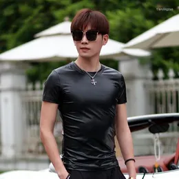 メンズTシャツメンズパーソナリティ韓国の半袖Tシャツ男性潮roundネックファッションステッチPU TシャツメンズブラックドレスS-4XL