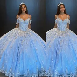 2021 Sexig ljusblå quinceanera klänningar spaghettirem silver spetsar applikationer kristallpärlade illusion paljetter söt 16 plus size304j