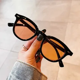 Güneş gözlüğü yeni küçük yuvarlak çerçeve güneş gözlüğü vintage moda moda renkli erkek kadın tonları lüks marka tasarımcısı serin seyahat gözlük g230225