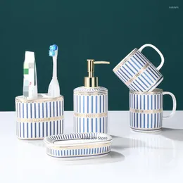 Set di accessori per il bagno Forniture / accessori per il bagno nordico Portaspazzolino in ceramica a strisce creative Vassoio per dispenser di sapone Cinque pezzi