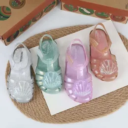 Sandálias New Children's Melissa Shell Sandals Fashion Baby Girls Glitter Pearl Jelly Beach Sapatos Kids Candy Color Jelly Shoes HMI093 Z0225