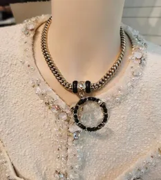 Mode schwarze Halsreifen Halskette Aretes Orecchini für Frauen Party Hochzeit Liebhaber Geschenk Schmuck Verlobung mit Box Nrj226
