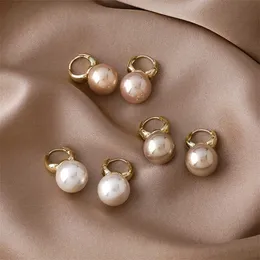 Urok 2021 Nowy koreański symulowany Symulowany Pearl Trendy Temperament Dangle Kolczyki dla kobiet biżuteria modowa Elegancka impreza Brincos Układki G230225