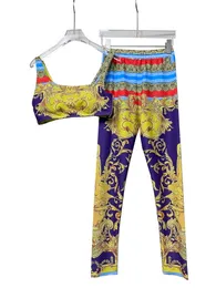 Два кусочка пластинчатых костюмов летние сплошные буквы йоги наряды с коротким рукавом женский спортивный костюм быстрый сухой бег