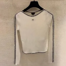 Kadın Sweaters Tasarımcısı 401 XL 2023 Milan Pist Bahar Yaz Markası Aynı Stil Sweater Uzun Kol Mürettebatı Boyun Siyah Beyaz Kalite Kadınlar Zhen Kr4t