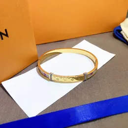 Designer Bangle armbanden mode dames klassieke bangle luxe sieraden ronde armband met metalen kopontwerper minderheidsontwerp paar liefde cadeau