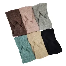 Autumn and Winter New Wool Cross Hair Band med Wide Hem Sticking Sticked pannband Koreansk version Sen Women's Style