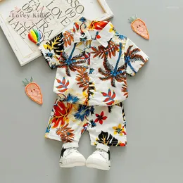 Conjuntos de ropa 2023 Summer Baby Boy Traje de dos piezas Estampado floral Camisa de manga corta Tops Camiseta Pantalones cortos Adolescente 1-5T Ropa Casual Estilo de playa