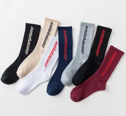 Herrensocken Neuer Trend Persönlichkeit Brief Calabasas Skateboard Socken Männer und Frauen Casual Sportsocken Z0227