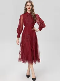 Sıradan elbiseler moaayina moda pist elbisesi bahar kadınlar örgü fener kolu nakış yüksek bel vintage kırmızı parti