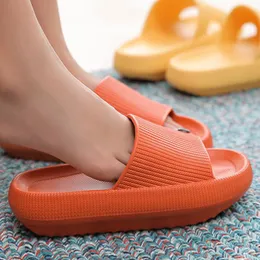 New 4CM thick soled home shoes female summer indoor or outdoor home stepping poop feeling bath couple male height-raising rubber plastic sandals