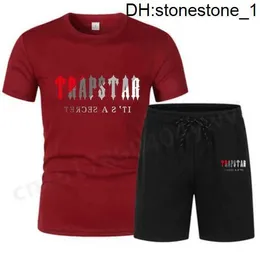 Yaz Mens Trapstar T Shirt Seti Kısa Kollu Kıyafet Şenil Trailsuit Sportswear Hip Hop Siyah Pamuk Londra Sokak Giyim Asya Boyutu S-3XL 8N082