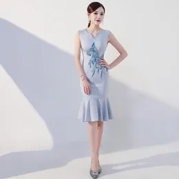 Ethnische Kleidung Moderne kurze Cheongsam Blaue Abendkleider Qi Pao Frauen Traditioneller chinesischer orientalischer Stil Schlankes Kleid Qipao Promotion