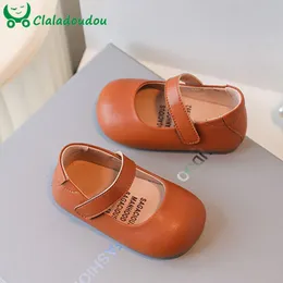 Первые ходьбы Enfant First Walkers Solid Soft Baby Leather Shoute на день рождения свадебная вечеринка 0-3 года детские повседневные квартиры 230227