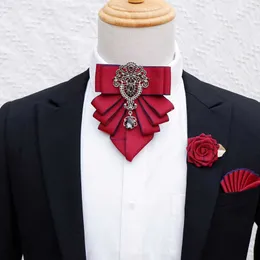 Krawaty na szyję oryginalny czarny broszek z broszka w kolorze czarnej dhinestone dla mężczyzn Kobiety Brytyjska koreańska sukienka formalna bowtie kieszonkowe piny zestawy męskie prezenty J230227