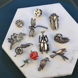 New Vintage Animal Insect Brooches Dragonfly Flower Bee Shape Brooch Needle Lapel Badge Shirt Collar Clip Party Jewelry