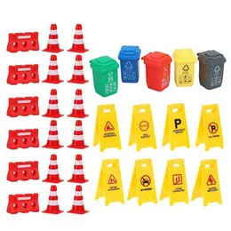 Diecast Model Cars Traffic Signsroad S Cones Sign Street Mini Playset Kids Roadblock Play Miniature For Safety Can Trash Cone BarricadeJ230228J230228