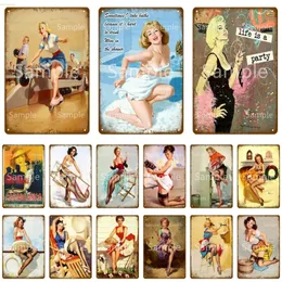 Pin Up Girls Vintage Metal Tin Sign Poster Sexy Lady Tin Signs Chic Art Painting Cafe Pub Bar Club Casino Wall Home Decoration Man Cave Decoração de casa Tamanho 30x20cm W01