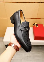 2023 zapatos de vestir de cuero genuino para hombre diseñador transpirable Slip On Casual Laofers hombres marca fiesta negocios Oxfords tamaño 38-45