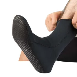 Herrstrumpor Neopren varma vattentäta dykstrumpor Nonslip Socks Surf Swim Socks Water Sports Snorkel Boots 3mm Diving Socks For Men Women Z0227