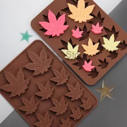 12 Grid Silicone Maple Leaf Mould Leaves Chocolate Mold Dessert Ice Cube Molds Cake Candy DIY Molds Kitchen Baking Moulds TH0634