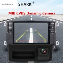 更新カーCVBSバックビューカメラIntelligent Dynamic Traujectory Reverse Camera with VW MIB Radio RCD330 RCD360 280B CAR DVRのトランクスイッチ