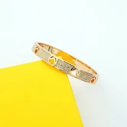 Projektant mody Bransoletka Bransoletka dla kobiet pełne diamentowe złote litery bransoletki Prezenty Women Luksusowa miłość bransoletki biżuteria
